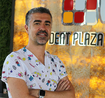 Ortodontist Uğur Ağar Dent Plaza Group Diş Kliniği Antalya